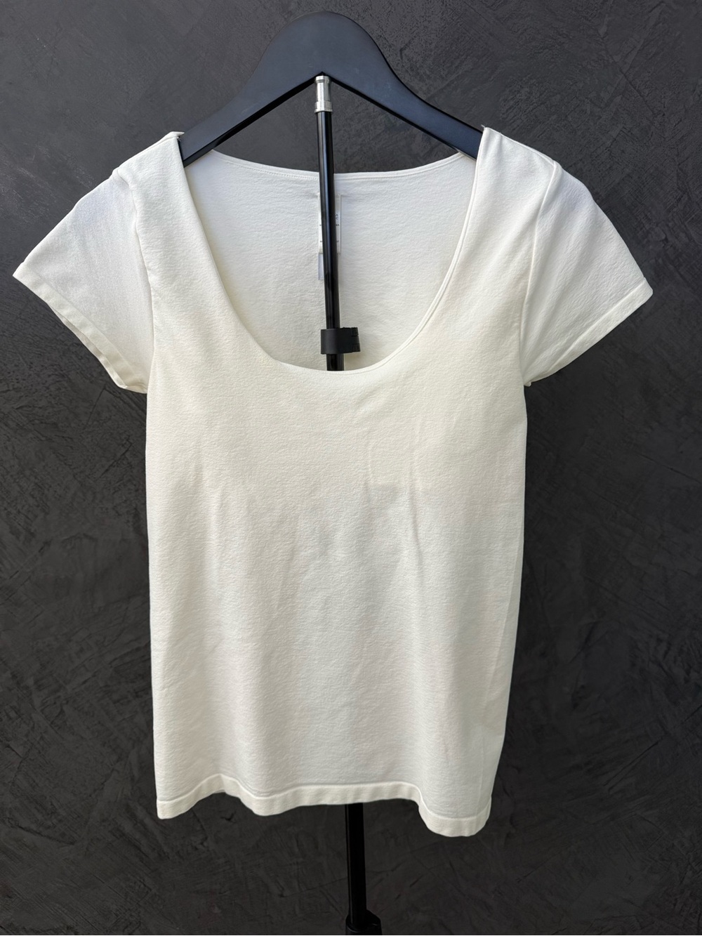 Like New Banana Republic White Scoop Neck Short Sleeve Top